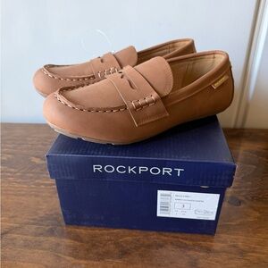 NWB Rockport kids' tan penny loafers Boys Size 3
